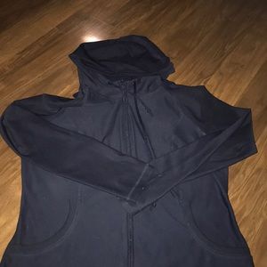 Hoodie jacket in motion by New York & com